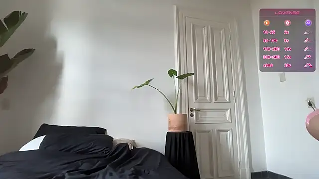 Snapshot of AliceSnowCatt chatting on 2, 6, 2026 AliceSnowCatt online show from 2, 6, 2026