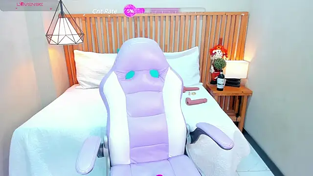 Ginger Winn online show from 12, 3, 2025