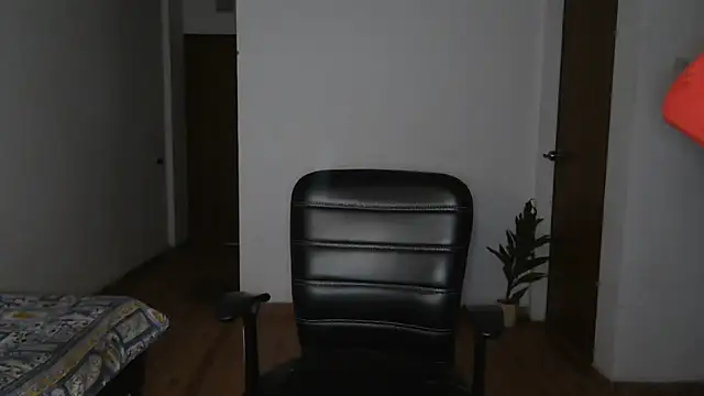 Suzie darling online show from 8, 1, 2026