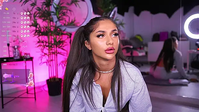 Snapshot of VanessaSimon chatting on 28, 1, 2025 VanessaSimon online show from 28, 1, 2025