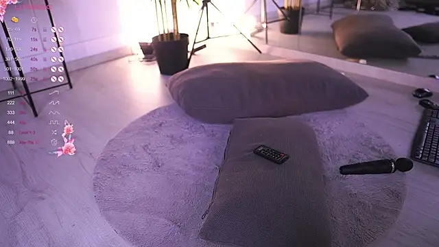 Snapshot of VanessaSimon chatting on 6, 2, 2025 VanessaSimon online show from 6, 2, 2025