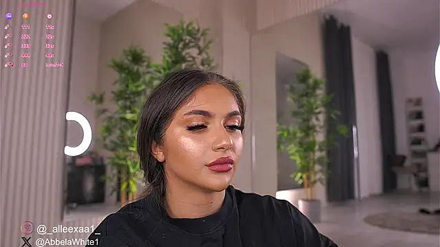 Snapshot of VanessaSimon chatting on 12, 2, 2025 VanessaSimon online show from 12, 2, 2025