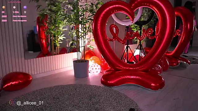 Snapshot of VanessaSimon chatting on 15, 2, 2025 VanessaSimon online show from 15, 2, 2025