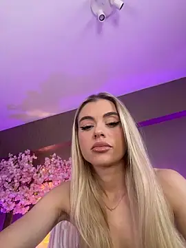 HaileyMadow online show from 20, 4, 2026