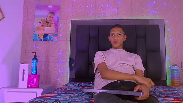 Snapshot of dilan_alfonzo chatting on 20, 10, 2025 dilan alfonzo online show from 20, 10, 2025