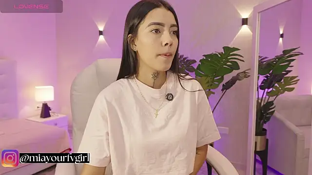 miagomezweb1 online show from 20, 10, 2025