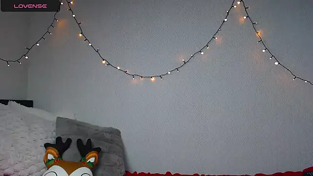 Nicole blonde0 online show from 5, 1, 2025