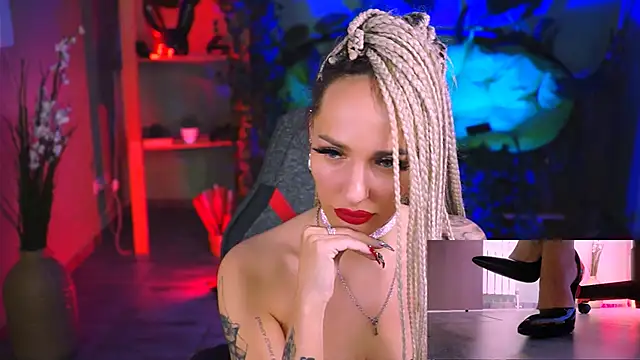 MonicaMaxwel online show from 6, 2, 2025