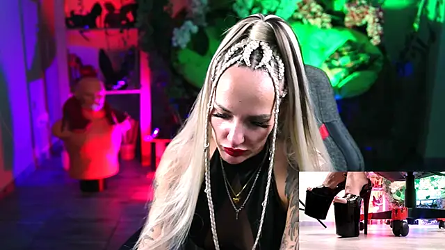 MonicaMaxwel online show from 16, 10, 2025