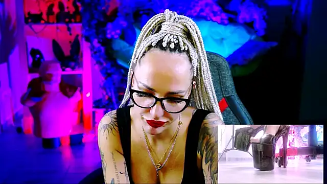 MonicaMaxwel online show from 19, 11, 2025