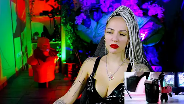 Snapshot of MonicaMaxwel chatting on 12, 1, 2026 MonicaMaxwel online show from 12, 1, 2026