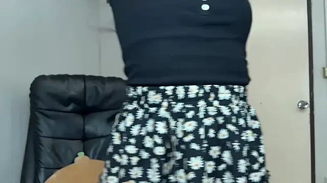 Snapshot of SassyJessi chatting on 27, 5, 2026 SassyJessi online show from 27, 5, 2026