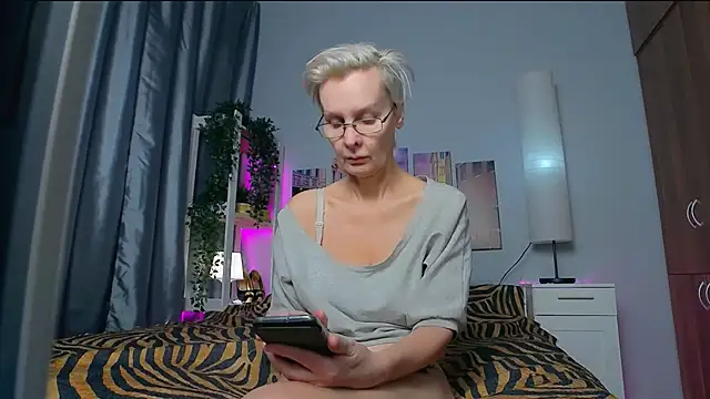 HelgaHimmell online show from 31, 1, 2025