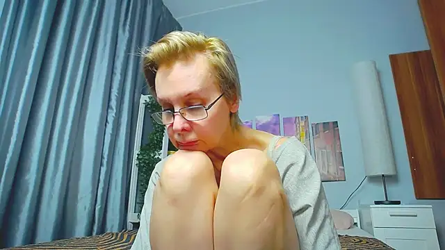 HelgaHimmell online show from 10, 3, 2025