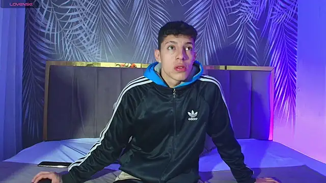 Snapshot of thiago19s chatting on 5, 12, 2025 thiago19s online show from 5, 12, 2025