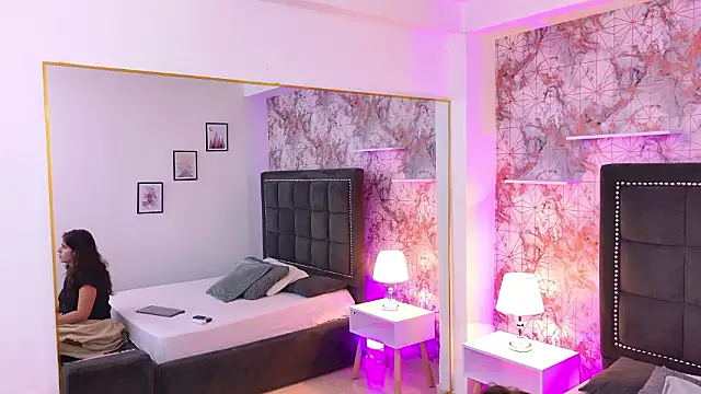 LexaDeRusso online show from 7, 3, 2026