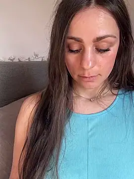 Snapshot of Loella-Rose chatting on 20, 3, 2025 Loella-Rose online show from 20, 3, 2025