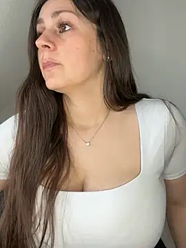 Loella-Rose online show from 13, 4, 2026