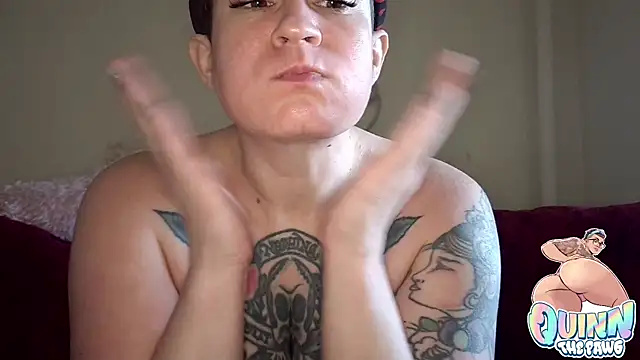 quinnmariexo online show from 24, 11, 2025