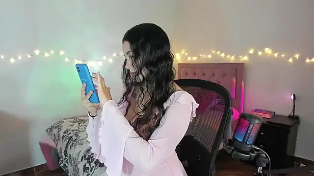 Snapshot of youpinkgirl_ chatting on 15, 12, 2025 youpinkgirl online show from 15, 12, 2025