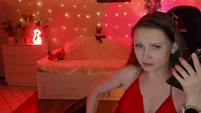 desperatehousewife   online show from 20, 1, 2025