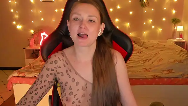 desperatehousewife   online show from 17, 5, 2026