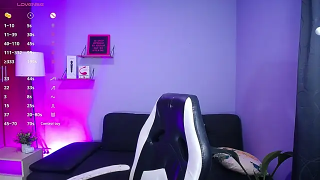 Snapshot of danny_goddess chatting on 11, 12, 2024 danny goddess online show from 11, 12, 2024