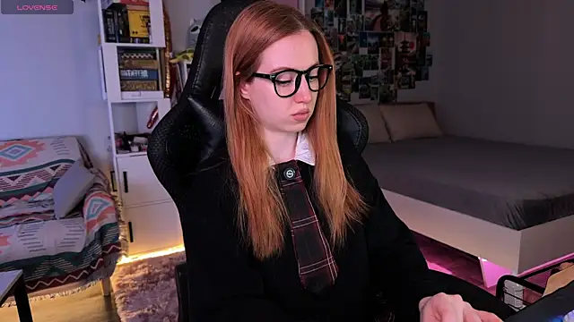 Snapshot of LinaWitch chatting on 5, 11, 2025 LinaWitch online show from 5, 11, 2025