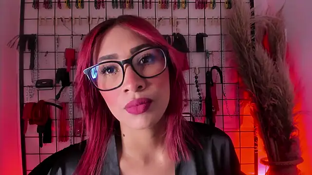 charrlotte quinn online show from 18, 9, 2025