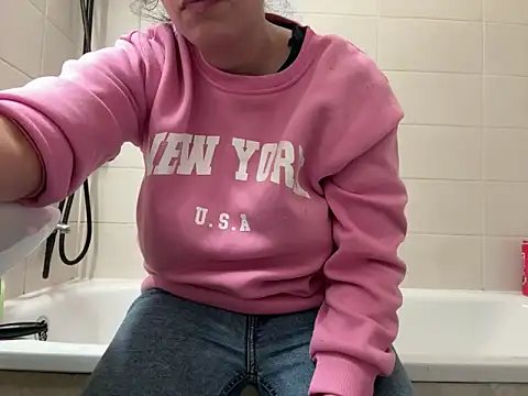 Snapshot of czruz chatting on 7, 11, 2025 czruz online show from 7, 11, 2025