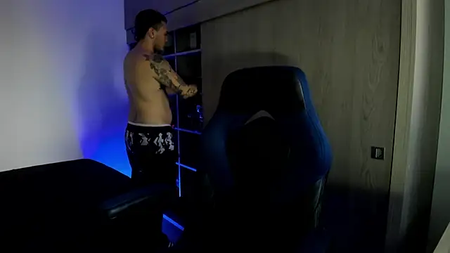 male pussy online show from 14, 1, 2026