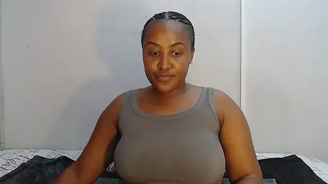 Snapshot of yummydoll97 chatting on 2, 12, 2025 yummydoll97 online show from 2, 12, 2025