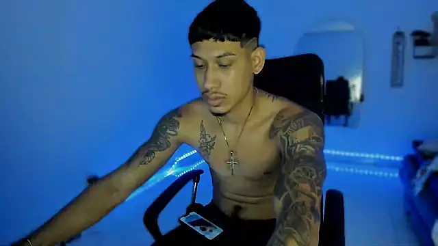 Snapshot of slim_master12 chatting on 3, 11, 2025 slim master12 online show from 3, 11, 2025