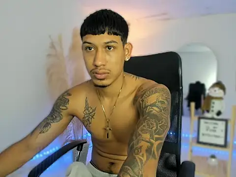 Snapshot of slim_master12 chatting on 3, 12, 2025 slim master12 online show from 3, 12, 2025