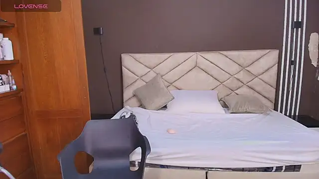 Raquel jones online show from 21, 12, 2025