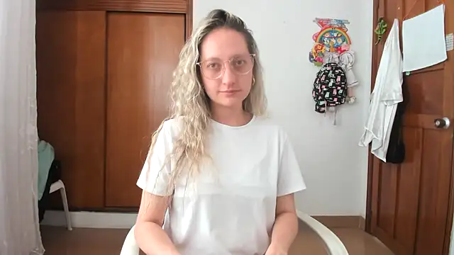 Snapshot of Adele_johnsonn1 chatting on 7, 10, 2025 Adele johnsonn1 online show from 7, 10, 2025