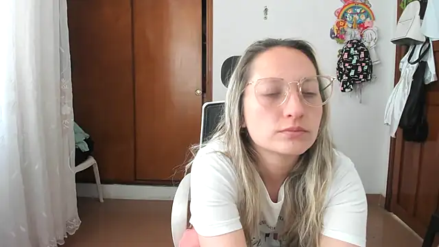 Snapshot of Adele_johnsonn1 chatting on 9, 10, 2025 Adele johnsonn1 online show from 9, 10, 2025