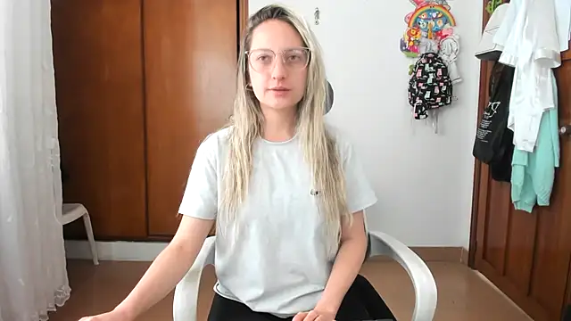 Snapshot of Adele_johnsonn1 chatting on 15, 10, 2025 Adele johnsonn1 online show from 15, 10, 2025