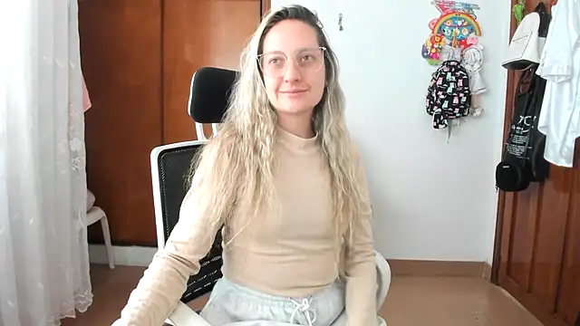 Snapshot of Adele_johnsonn1 chatting on 20, 10, 2025 Adele johnsonn1 online show from 20, 10, 2025