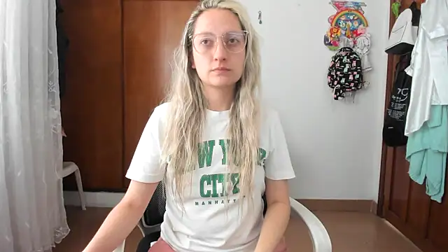 Snapshot of Adele_johnsonn1 chatting on 11, 11, 2025 Adele johnsonn1 online show from 11, 11, 2025