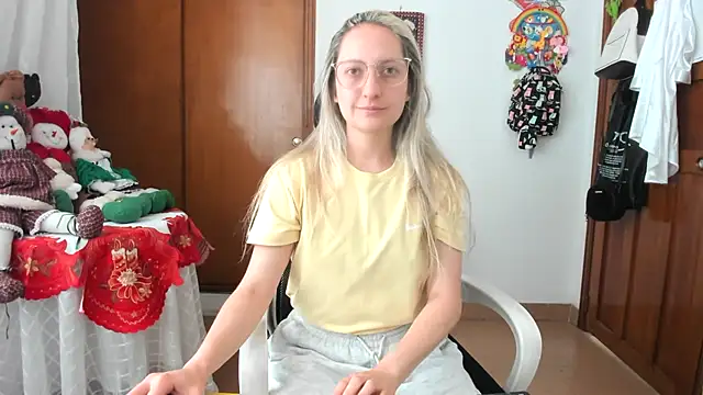 Snapshot of Adele_johnsonn1 chatting on 24, 11, 2025 Adele johnsonn1 online show from 24, 11, 2025