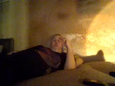 Nightshade7712 online show from 9, 3, 2025