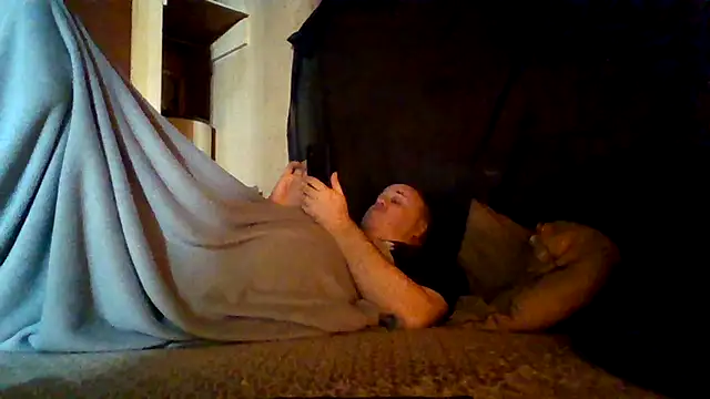 Nightshade7712 online show from 5, 12, 2025