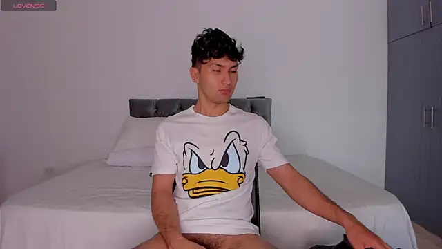 Snapshot of Valerio_James7 chatting on 5, 3, 2025 Valerio James7 online show from 5, 3, 2025