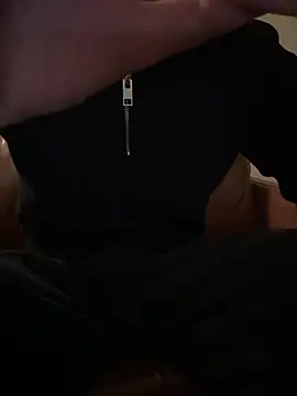 Snapshot of -mirai- chatting on 16, 12, 2025 -mirai- online show from 16, 12, 2025