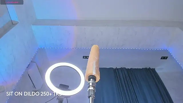 Snapshot of maakimo chatting on 7, 12, 2024 maakimo online show from 7, 12, 2024