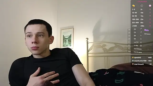 Snapshot of R1mmo__ chatting on 20, 12, 2024 R1mmo online show from 20, 12, 2024