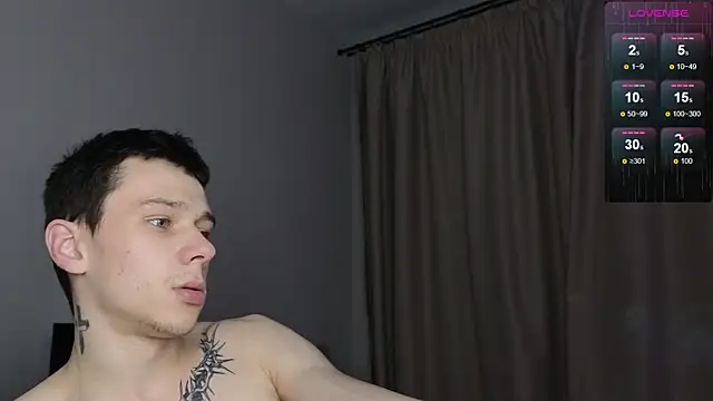 Snapshot of R1mmo__ chatting on 18, 11, 2025 R1mmo online show from 18, 11, 2025