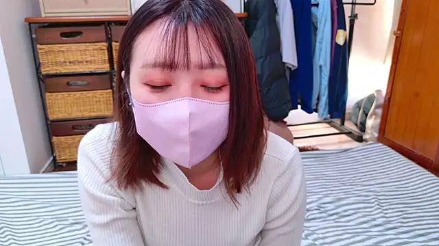 Snapshot of ayu_yu_xo chatting on 4, 1, 2025 ayu yu xo online show from 4, 1, 2025