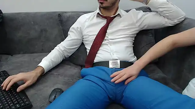 Snapshot of Naughtb0y chatting on 16, 12, 2025 Naughtb0y online show from 16, 12, 2025